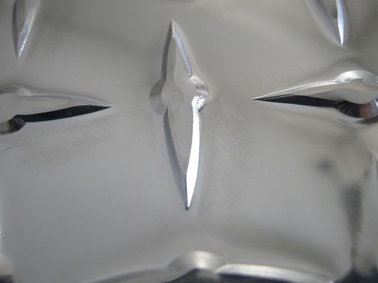 Folha de alumínio de lustro da placa do verificador com tratamento de superfície do diamante